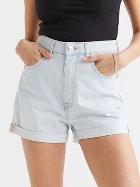 H&M Mom Ultra High Waist Shorts In White Size 2
